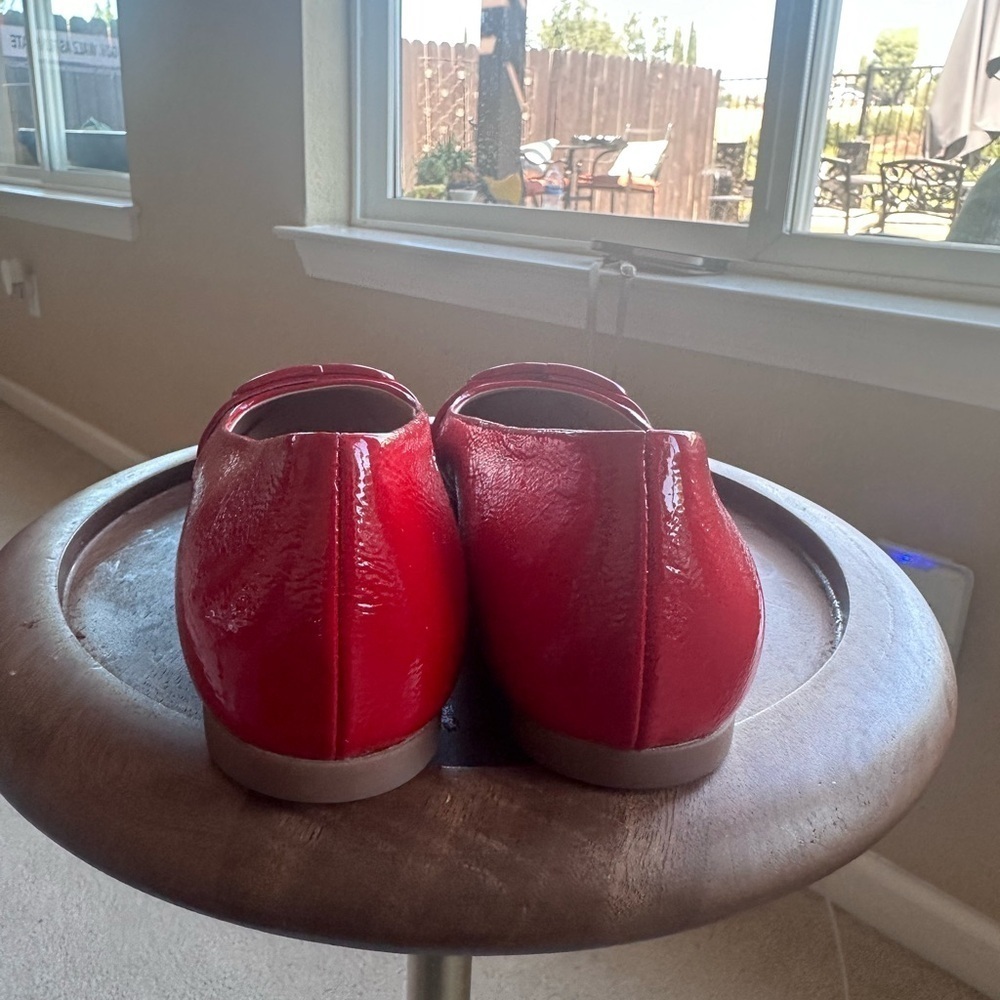 FURLA Red Patent Leather Flat Loafers with FURLA logo embellishment size 8 - Picture 5 of 9